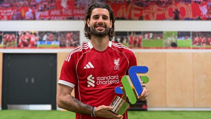  匈牙利天才闪耀安菲尔德；索博斯洛伊二月再度称王，本赛季已四度加冕。 体育新闻 匈牙利天才闪耀安菲尔德；索博斯洛伊二月再度称王，本赛季已四度加冕。 体育新闻