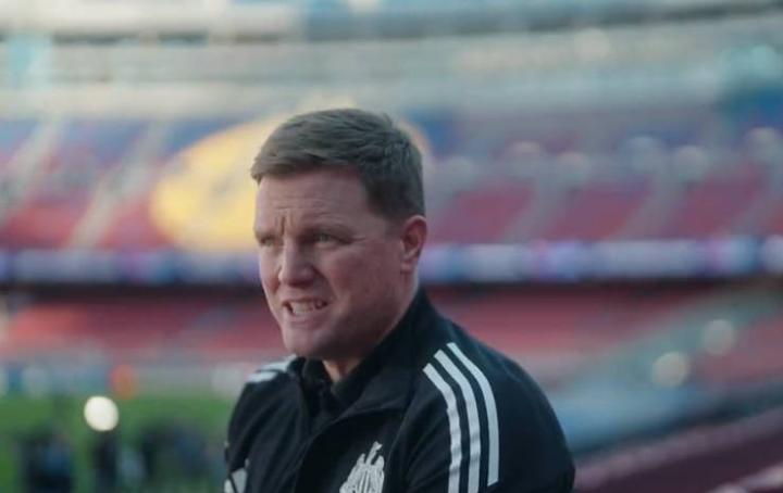  埃迪·豪赛前剖析巴萨防线变化；纽卡将凭借速度与多维优势迎战欧冠强敌。 体育新闻