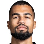  蓝军官方致敬桑切斯百场里程碑；评论区却涌现球迷尖锐吐槽。 体育新闻