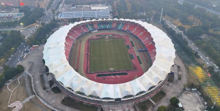  被跑道阻隔的观赛心理——航海体育场亟待完成的转型升级 体育新闻