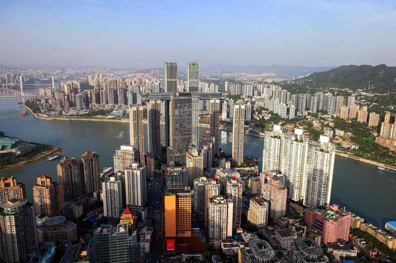  莘莘学子与家长：迎向教育资源均衡化的新契机 教育招生