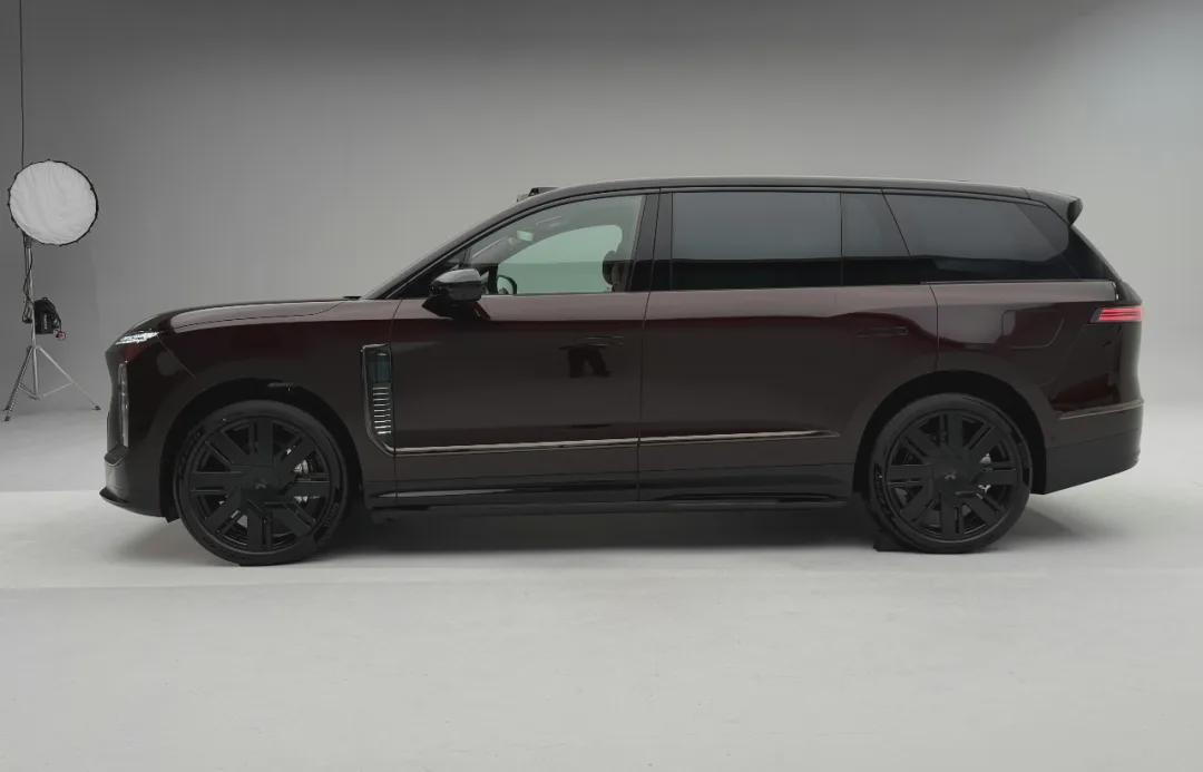  硬核拆解蔚来ES9：5365mm车身背后的技术博弈与高端纯电的市场赌注 汽车科技