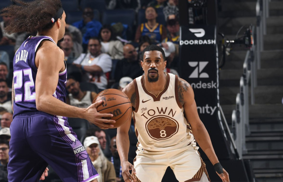  【战术深度】79秒两记3+1：库里替补战术背后的体系革命 体育新闻