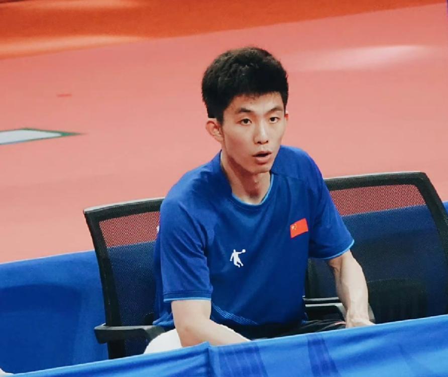  从海南到世界之巅：林诗栋如何成为中国乒乓球的孤胆英雄 体育新闻