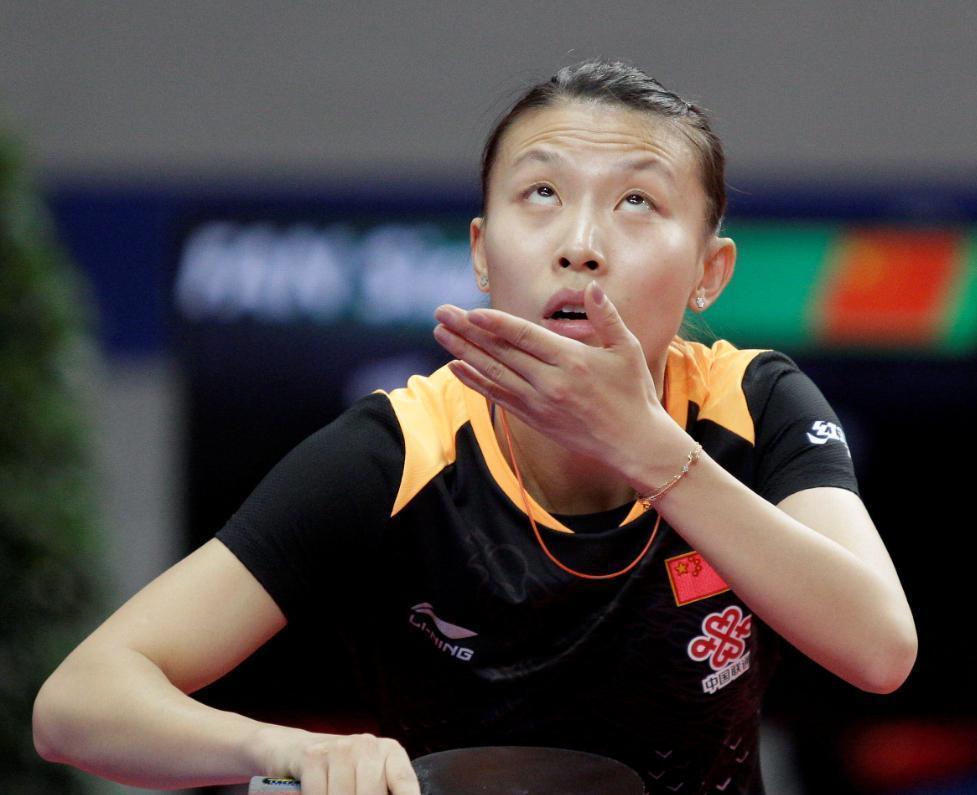  从海南到世界之巅：林诗栋如何成为中国乒乓球的孤胆英雄 体育新闻