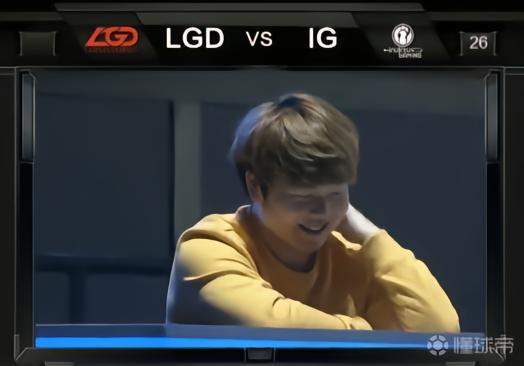  赛制设计缺陷与逆向激励：体育竞技中「战略性失败」的深层逻辑 体育新闻