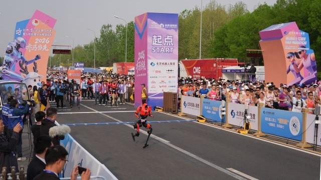  技术破局：具身智能数据荒漠中的「真实家庭」矿脉 IT技术