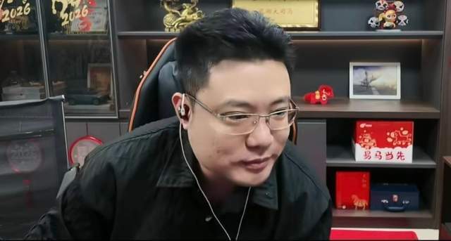  那个说"装备在哪儿"的男人，要回来证明自己了 娱乐新闻