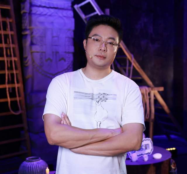  那个说"装备在哪儿"的男人，要回来证明自己了 娱乐新闻